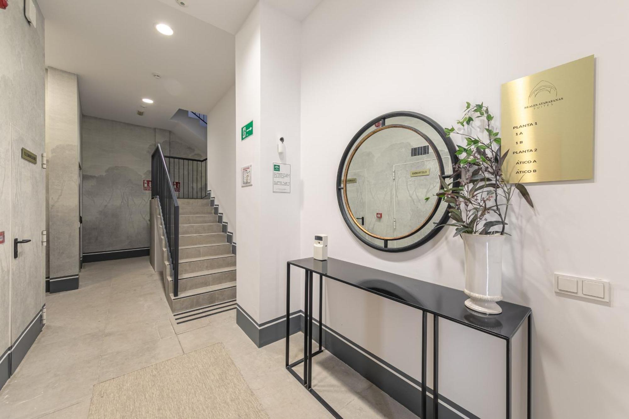 Green-Apartments Reales Atarazanas Suites Sevilla Dış mekan fotoğraf